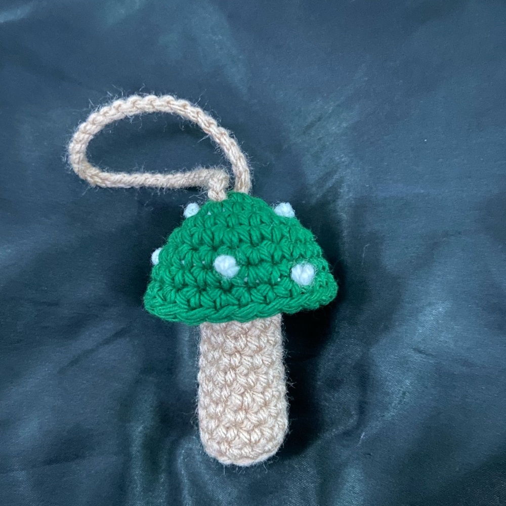 Crochet chapstick holder